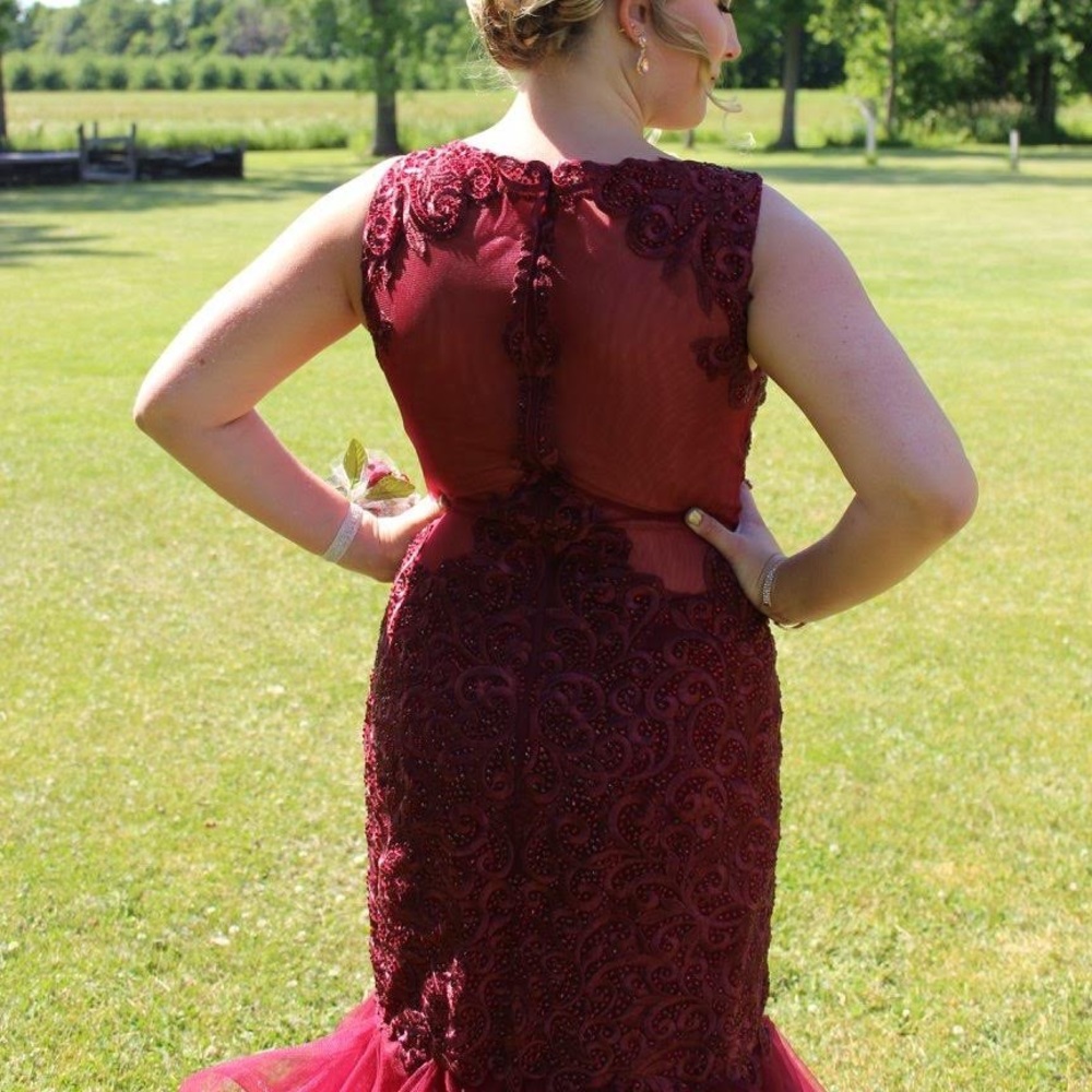 Prom dress - Picture 2 of 2